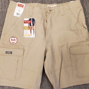 Wrangler Relaxed Fit Cargo Shorts - NWT